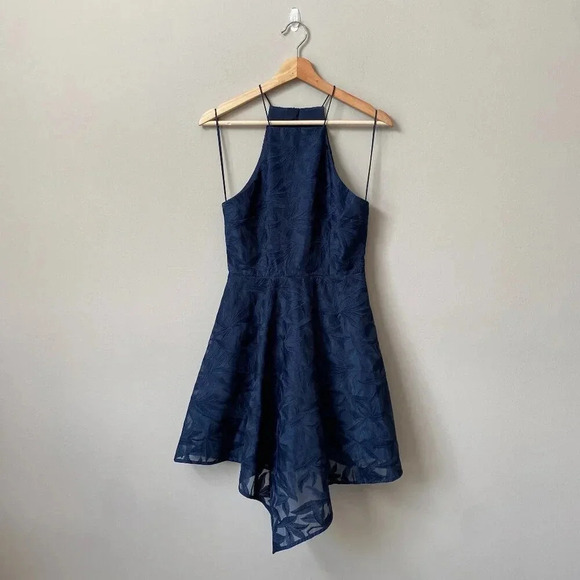 Keepsake Revolve Women's Size Small Sleeveless Plain Sight Lace Mini Dress Navy - Picture 2 of 16